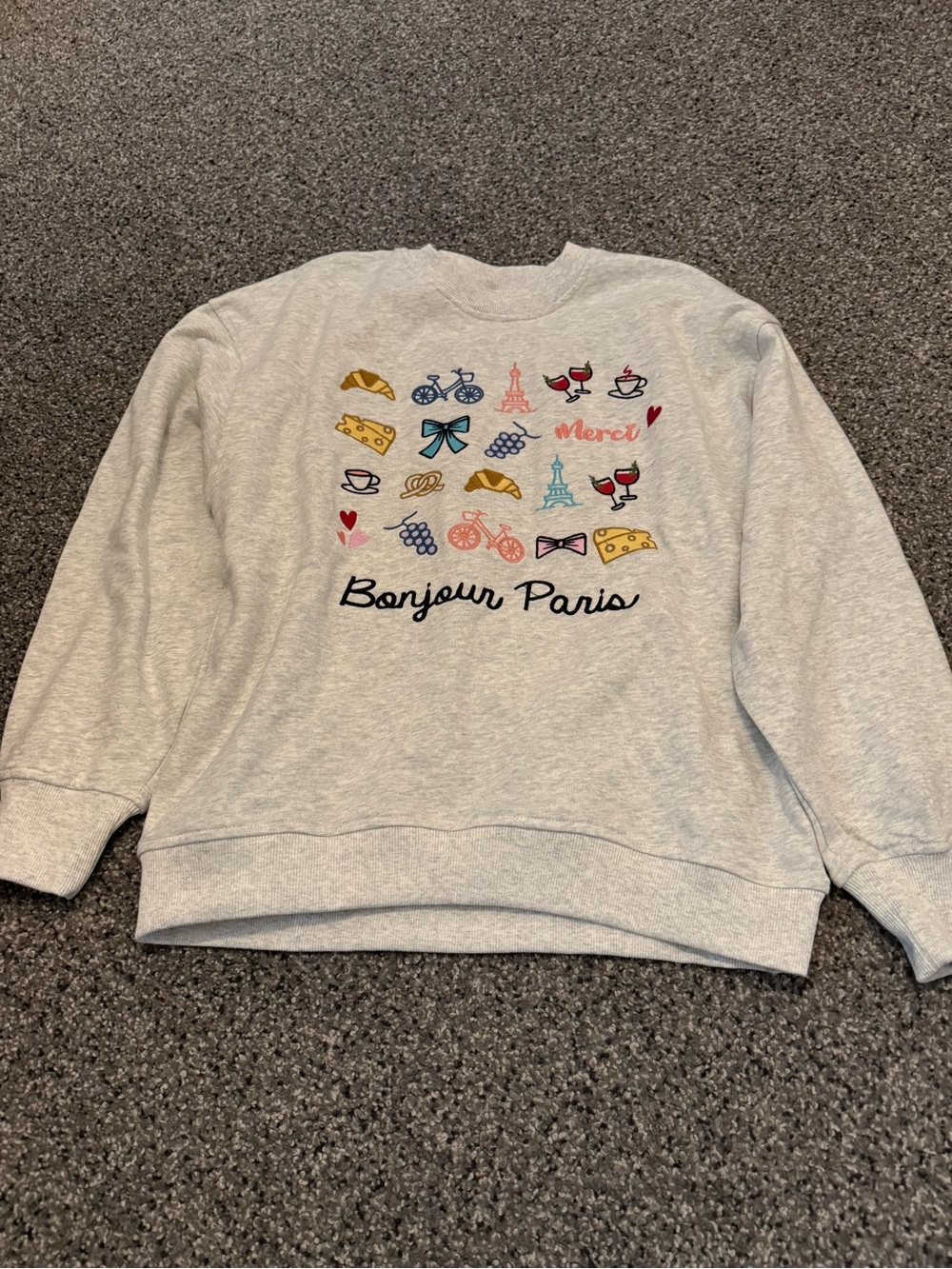 Bonjour Paris Graphic Sweatshirt in Light Gray